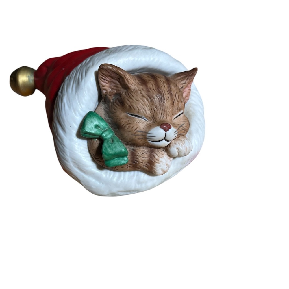 VINTAGE 1987 GORDON FRASER BY SCHMID CERAMIC CAT IN SANTA HAT MUSIC BOX